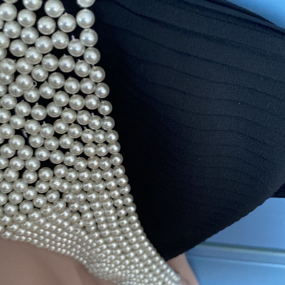 Nude dress with pearls - Picture 7 of 10